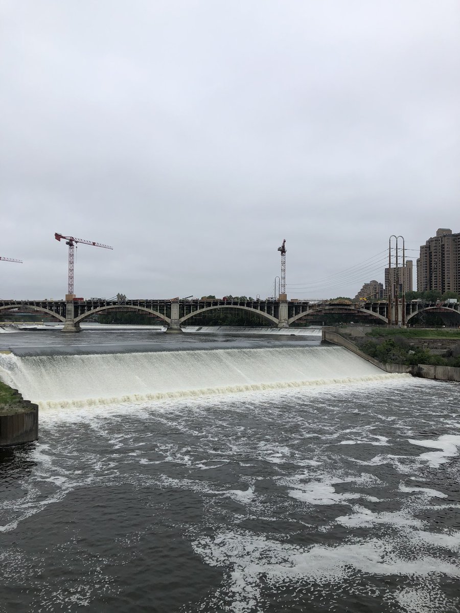 JacquesHebert's tweet photo. Today’s walk along the Mississippi River was quite different than before! #mississippiriver #upriver #Minneapolis #riverinfrastructure #locks https://t.co/InmW4wj15a