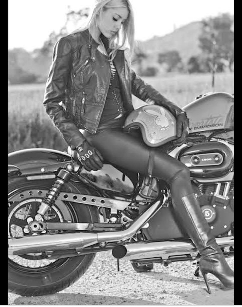 Bırakın doğa olaylarını ben güvendiğim bütün dağlardan tepe taklak yuvarlandım. Hayallerim aynı, gerçeğim aynı ama ben artık çok farklı... Üstümü başımı çırpıp kalkarken yoklara ben hiç yokum 🙄yeni haftaya en güzel hayaliyle başlayacak olanlara sevgiler