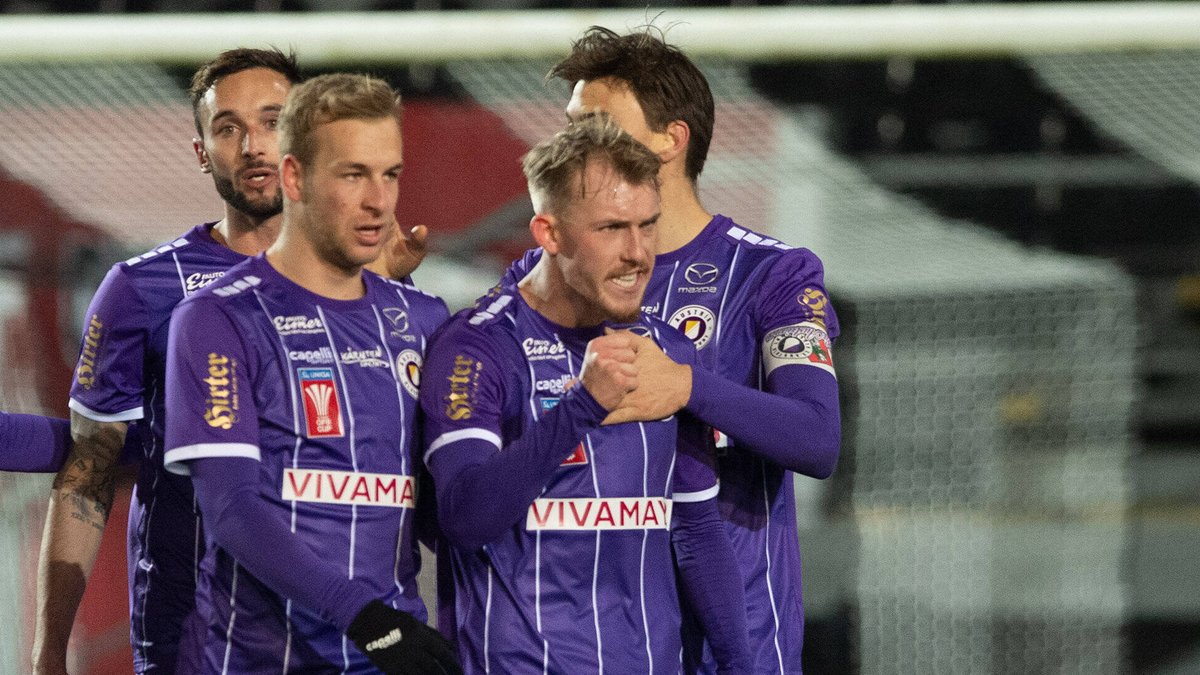 NeuePresseSport's tweet photo. Schöner Erfolg für Benjamin #Hadzic: Der frühere #H96-Nachwuchsstürmer, der auch schon in drei Bundesligaspielen für die Profis auf dem Platz stand, hat mit Austria Klagenfurt in der Relegation den Sprung ins österreichische Oberhaus geschafft. ▶️ https://t.co/dWkknWI7fC https://t.co/3o53FiS0Xl