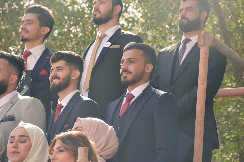 alimeythem's tweet photo. عمي المرضى ترة نيالكم ع الدكاترة الي راح يجوكم ❤✌😂 https://t.co/Vec9K6JqWn