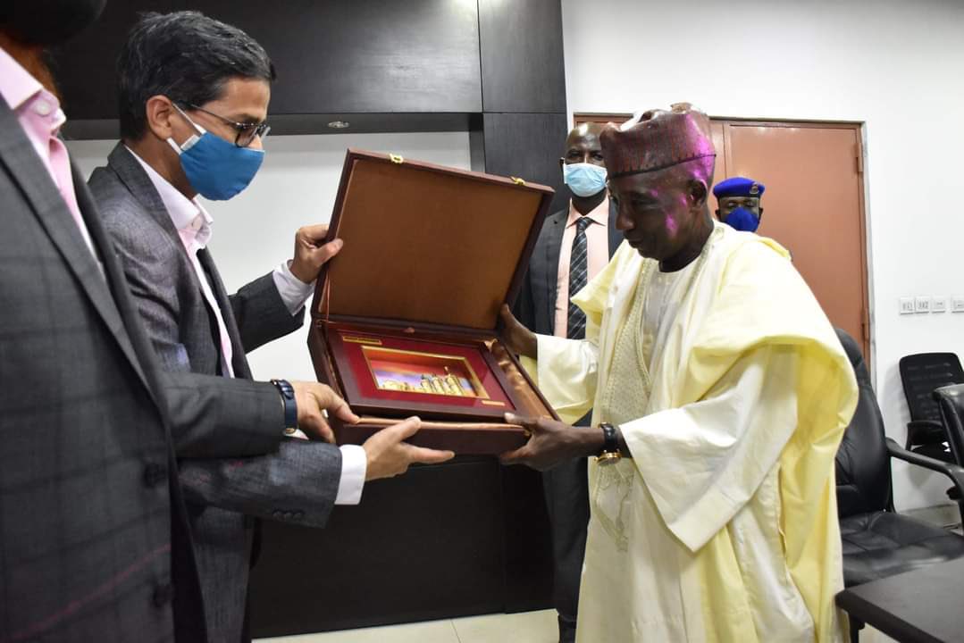 APC_supporters's tweet photo. HM @NanonoSabo had a tour of Indorama Fertilizer facility, he commend the company having embedded in the agric xform agenda of Pres. @MBuhari's admin &amp; advocated for a more strategic p'ship &amp; robust collab with stkh in the fertilizer industry to boost prod. &amp; develop the sector. https://t.co/NorIC4oPA2