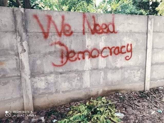 PhyoSan40081245's tweet photo. Anti SAC-Military Slavery-Education  movement was demonstrated by spray-painting on the walls of the schools in Hlegu Tsp. 

#May30Coup #DeclineSACEdu 
#WhatsHappeningInMyanmar https://t.co/5B4YvSEUz6