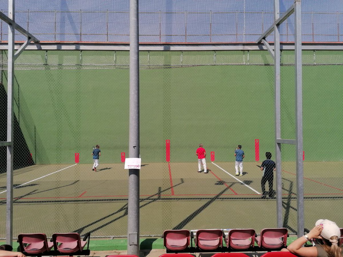 alba_leo's tweet photo. Hoy acompañamos a Jesús M. Movilla y Daniel Martín del @Frontenisgetafe en la fase previa del Campeonato de España de Frontenis Preolímpico que celebra @fepelota este fin de semana en Getafe 💜

#Frontenis #FEP30 https://t.co/r4vstBYZr5