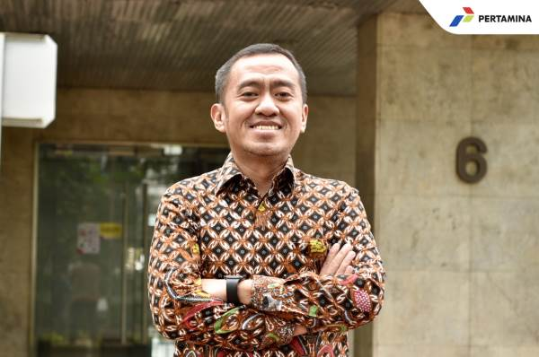 pertamina's tweet photo. Seiring dengan transformasi, Corporate Secretary tak hanya bisa lebih fokus dan agile, namun juga berupaya untuk mendengar lebih banyak suara.

Seperti apa? Selengkapnya dalam #ManagementInsight bersama Corporate Secretary Pertamina di: 
https://t.co/fROrSFExoD

#EnergizingYou https://t.co/16QDbBo6aI