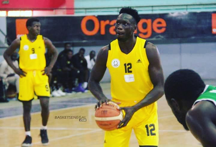 DUCBASKET's tweet photo. CHAMPIONNAT NATIONAL DIVISION 1 

1/4 FINALE PLAY OFF (ALLER)

🤜 DUC  73 -- 67 LOUGA 

FORZA DUC 💛🖤💪🏿💪🏿💪🏿

#kebetu #COUD #FSBB #UCAD  #ANSAMBLE https://t.co/et4h9bjTgN