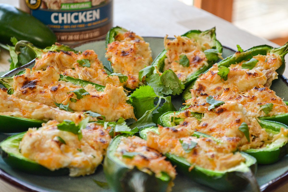 KeystoneMeats's tweet photo. Did we catch you before your grocery run? Because we've got one last addition to #MemorialDay menu!
How long do you think a platter of our Kickinโ #Chicken Poppers will last in your home? ๐
#KeystoneMeats #chickenpoppers https://t.co/i3AjANsnBj