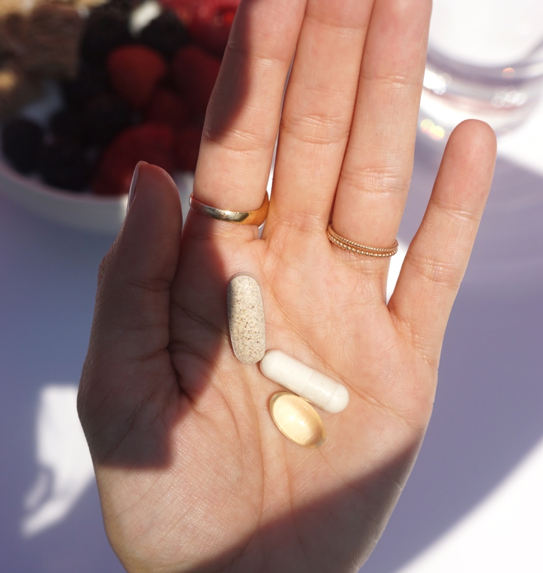🌻 Our Women’s Essentials Multivitamin is specifically formulated for busy women. If you’ve been feeling like you’re lacking energy, or you’re worried your diet isn’t allowing you to be the best version of yourself… this is just what you need. 🌻