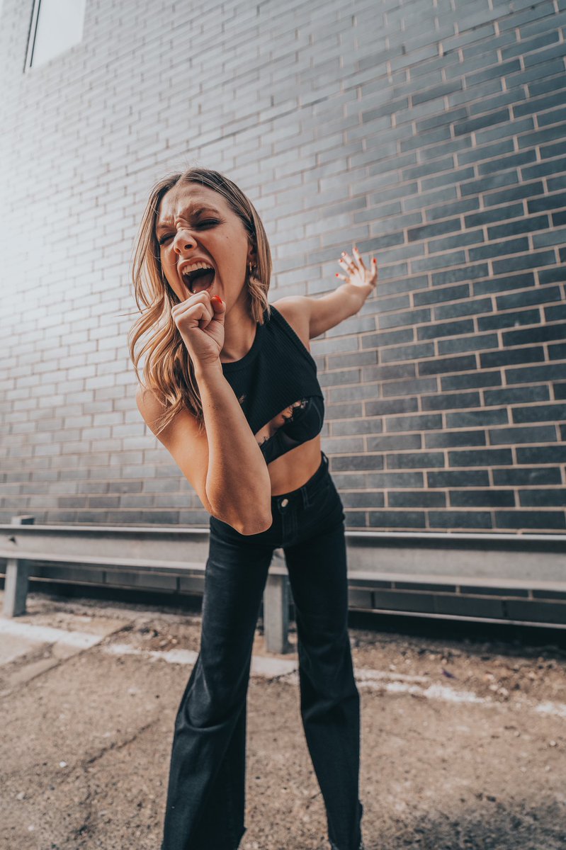 Izzy Wallace tweet media