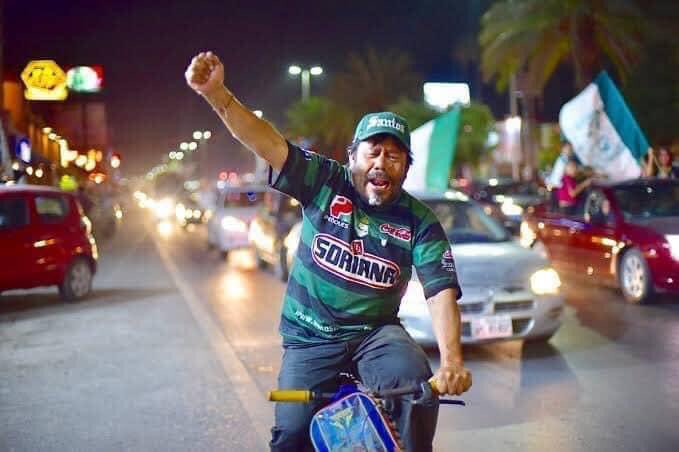 MauriceCollier's tweet photo. 🇳🇬🎰MOCHO MONEY MAKER🎰🇳🇬

          RIFO💰$100,000.00MN

Si Santos METE 3 o más goles.

Solo:
Dame Follow ✅
Arroba a 3 👨‍👦‍👦
Dale 🔃
Usa #LaguneroPrimero

PATROCINADOR:
Hacienda Mi Ranchito Hotel &amp; Spa
        @HaciendaMR 🛖🌳🦌

Pago Mañana en @nuestrofucholag
PIUUUM!

-MC💎. https://t.co/RZE6baITgL