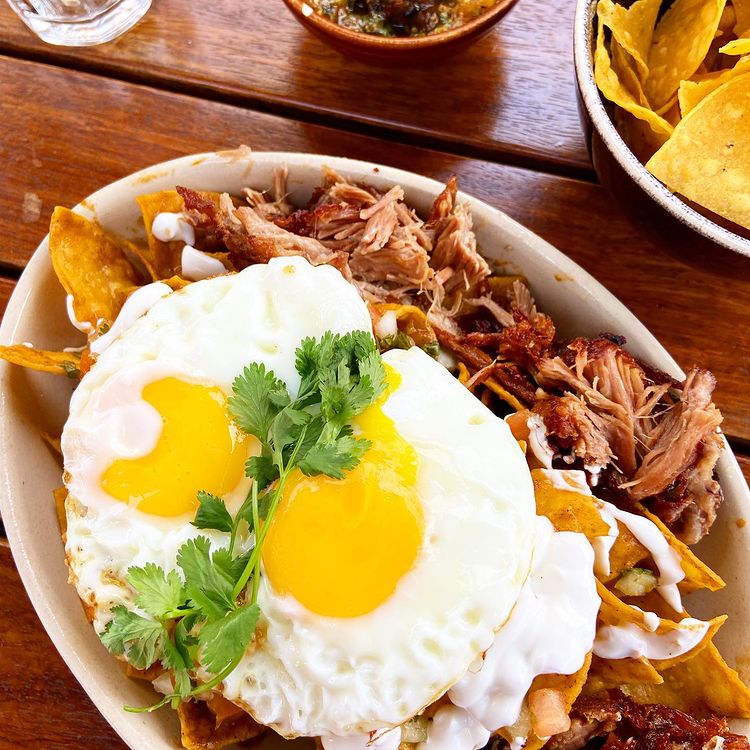Crispy tortilla chips, salsa roja, fresh eggs, pickled onion, crema, and pico de gallo. Add some carnitas and a michelada and you've got the perfect brunch. Join us for brunch at either of our locations from 11am-3pm every weekend.
_________________
📷: @chazieeats