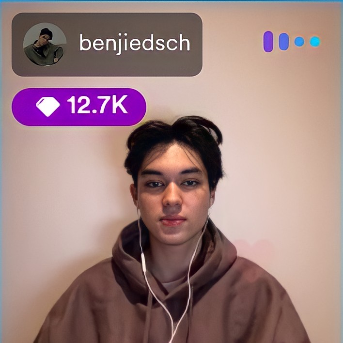 simpstellar's tweet image. 1x1 picture of benj