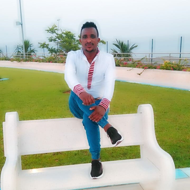 Ahmiyee4 tweet picture