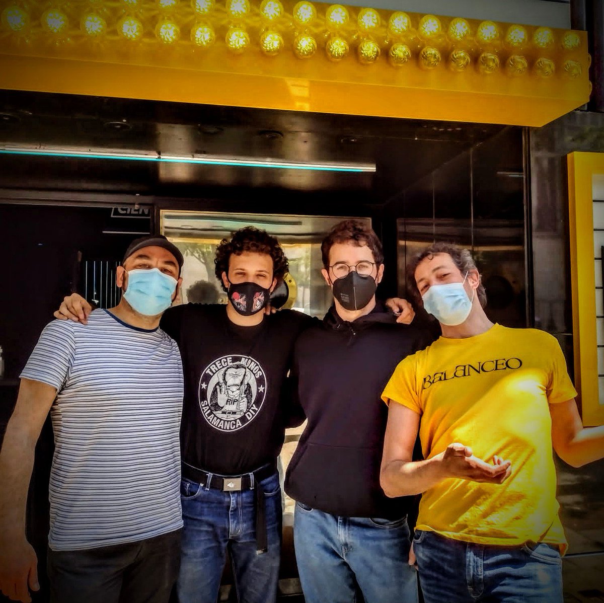 kikeconkdekilo's tweet photo. El mejor grupo de España es @CalaVento
as mejores personas quienes les han traído hoy, @ColectivoLaika , @CientoceroSala y Pablo alias @vadeocioVA
Y la mejor mañana, la que me he pasado yo hoy.
#SinExagerar https://t.co/CxOWGroHze