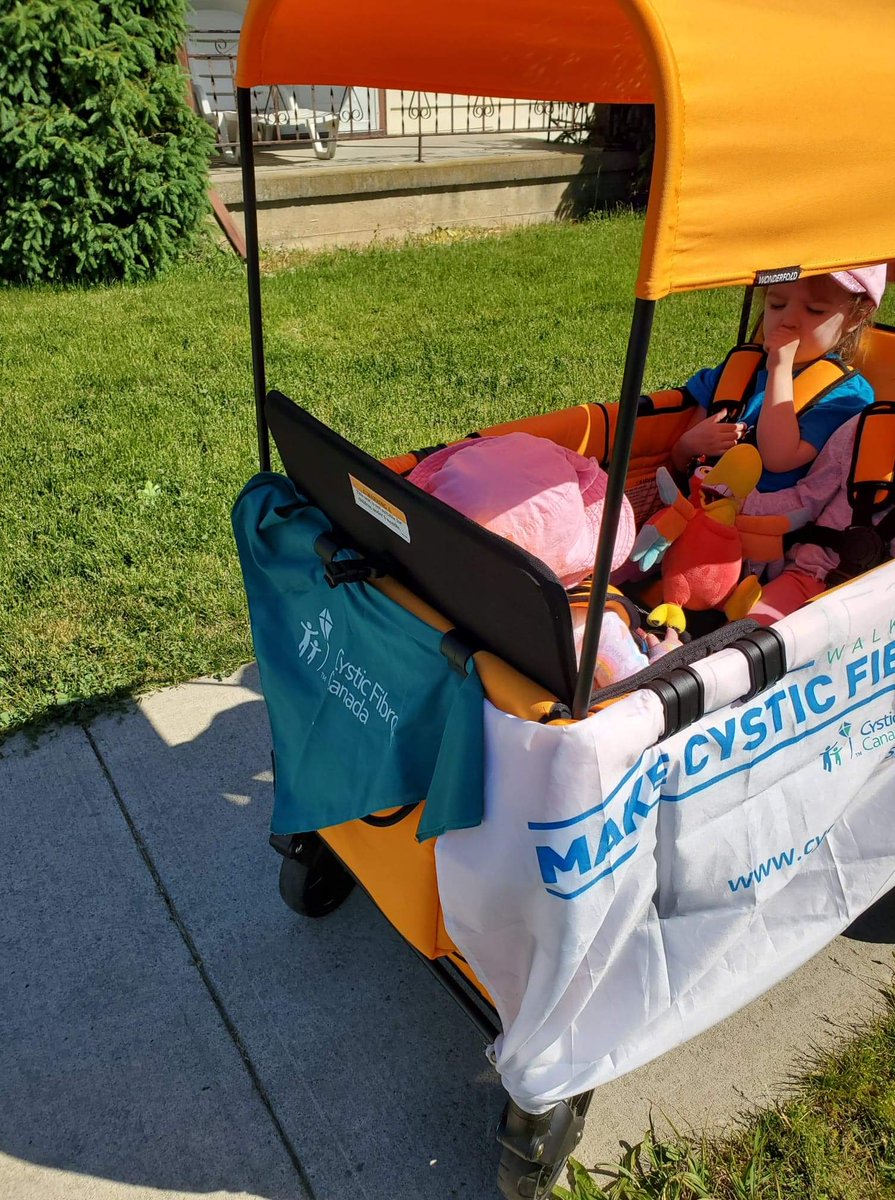 whoaNelly29's tweet photo. We walked our 65 minutes, all decked out! And Em enjoyed a whole burger afterwards :) #cfcantwait #emmecantwait #endcf #aworldwithoutcf #fucf #gofurtherfor #gofurtherforemme #trikafta #trikaftaNOW #stoppmprb #emmessaries https://t.co/aJxA7ry2ex