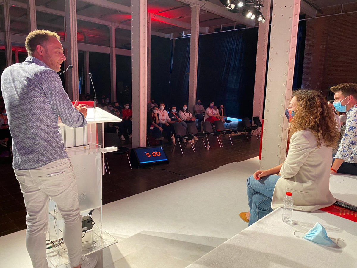 riera_judith's tweet photo. Acaba el #17ècongresJSC ple d'emocions i amb ell una etapa molt important de la meva vida. Al nou 1er secretari @OtGarciaRuiz i a la nova Executiva Nacional, tota la sort del món. Recordeu sempre d'on venim, per saber on volem anar. Quin #OrgullJSC #LaJSCesIMPARABLE https://t.co/R81KGm4mcJ
