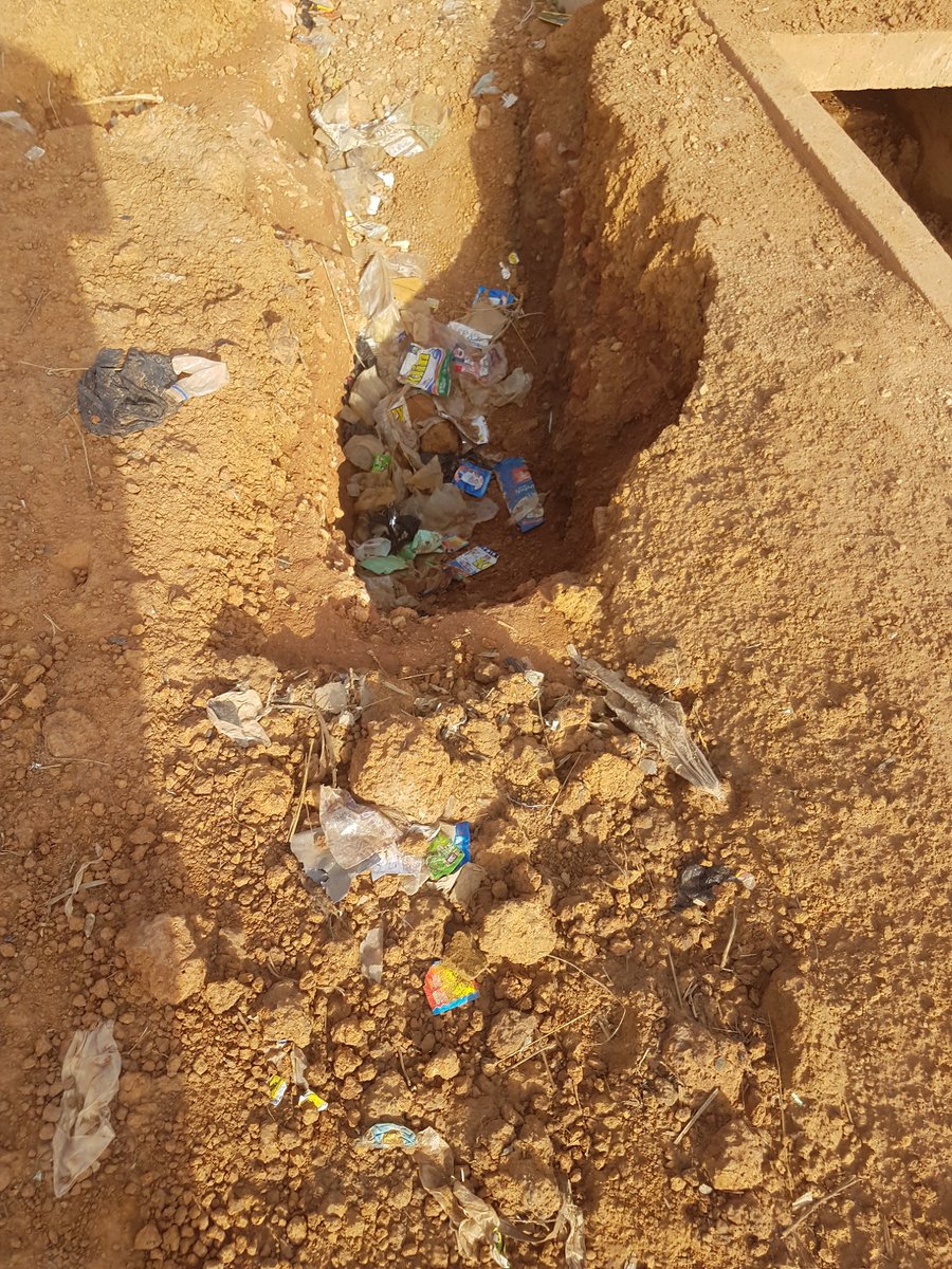 DalhatSK's tweet photo. @elrufai Your Excellency Sir, this is to bring to your notice the state of Fanwanki/Anguwan Fatika road that is at the verge of completion, filled with laterite soil awaiting for concrete and asphalt  but suddenly the engineers disappeared. The effort is now in vain. https://t.co/0ty6vuavtw