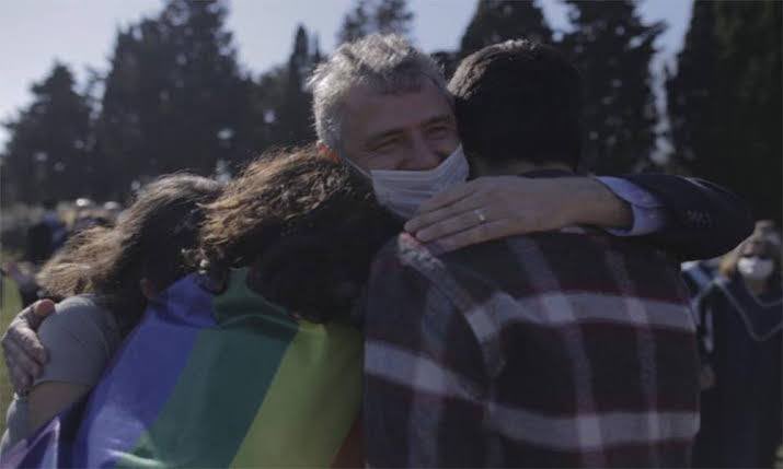 bounmeclis's tweet photo. Kayyum Naci İnci’nin yarı zamanlı hocalarımızı tehdit etmesinden sonra okulumuzda yarı zamanlı olarak ders veren, direnişimizde yanımızda olan Feyzi Hoca’mızın ders vermesi kayyum tarafından engellenmeye çalışılıyor. Bütün Boğaziçi bileşenlerini Feyzi Hoca'ya desteğe çağırıyoruz! https://t.co/DgQmxAALad