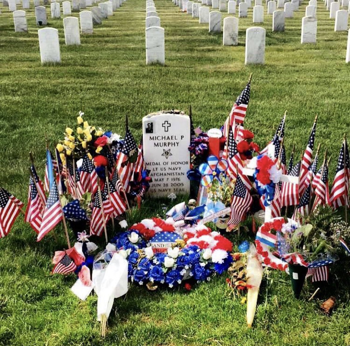 krstanicole's tweet photo. @VP about that long weekend Mrs Harris- i think you forgot about the 1.4 MILLION men &amp; women of all races &amp; backgrounds that we honor. You know the ones that made this “a long weekend”. I’m sure they’d enjoy this “long weekend” if they could. Land of the free bc of the brave https://t.co/oYNF3Gu3G5