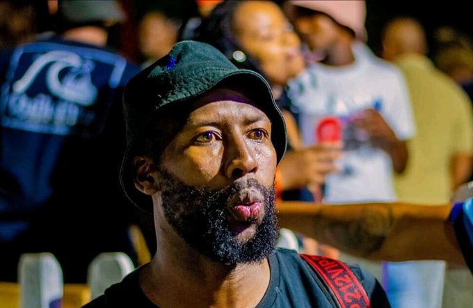 Row_Rowmeo's tweet photo. Undermining other people's profession is the reason why SOUTH AFRICANS are behind !!!#DateMyFamily https://t.co/O5XednsQFq