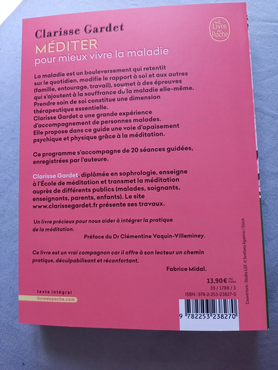 assoFCC's tweet image. Nous vous conseillons ce beau livre " méditer pour mieux vivre la maladie".

Un livre très bien fait, écrit par Clarisse Gardet, sophrologue.
Dans un format idéal pour l'avoir toujours près de soi!

que ce livre sème du soleil dans les coeurs!