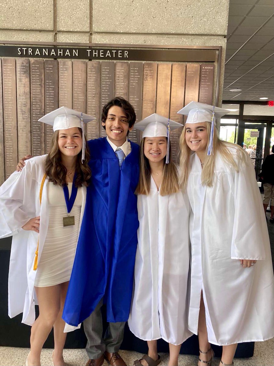 ladydiforu's tweet photo. #springfieldbluedevils #Classof2021 #springfieldhighschool https://t.co/Y50JMksmQp