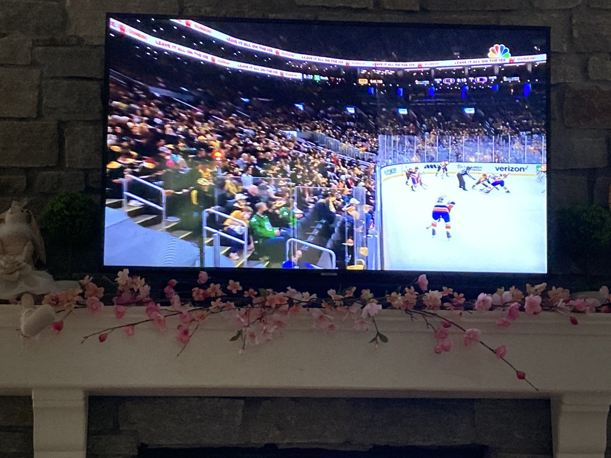 GoooIrish's tweet photo. Any game can be mad a matinee for day drinks if you record it. https://t.co/lsZdfecmVK