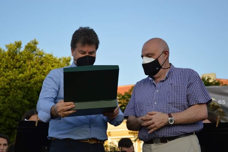 AMCT_OFICIAL's tweet photo. 🟢 Eternamente agradecidos.
Sólo podemos expresar gratitud hacia el colegio Salesianos Cabezo de Torres. Se nos quedarían cortas las palabras de agradecimiento por todo lo que han ayudado a la #Amjct  a lo largo de toda su historia y al pueblo de #cabezodetorres 
GRACIAS POR TODO https://t.co/ieeT5QCSbj