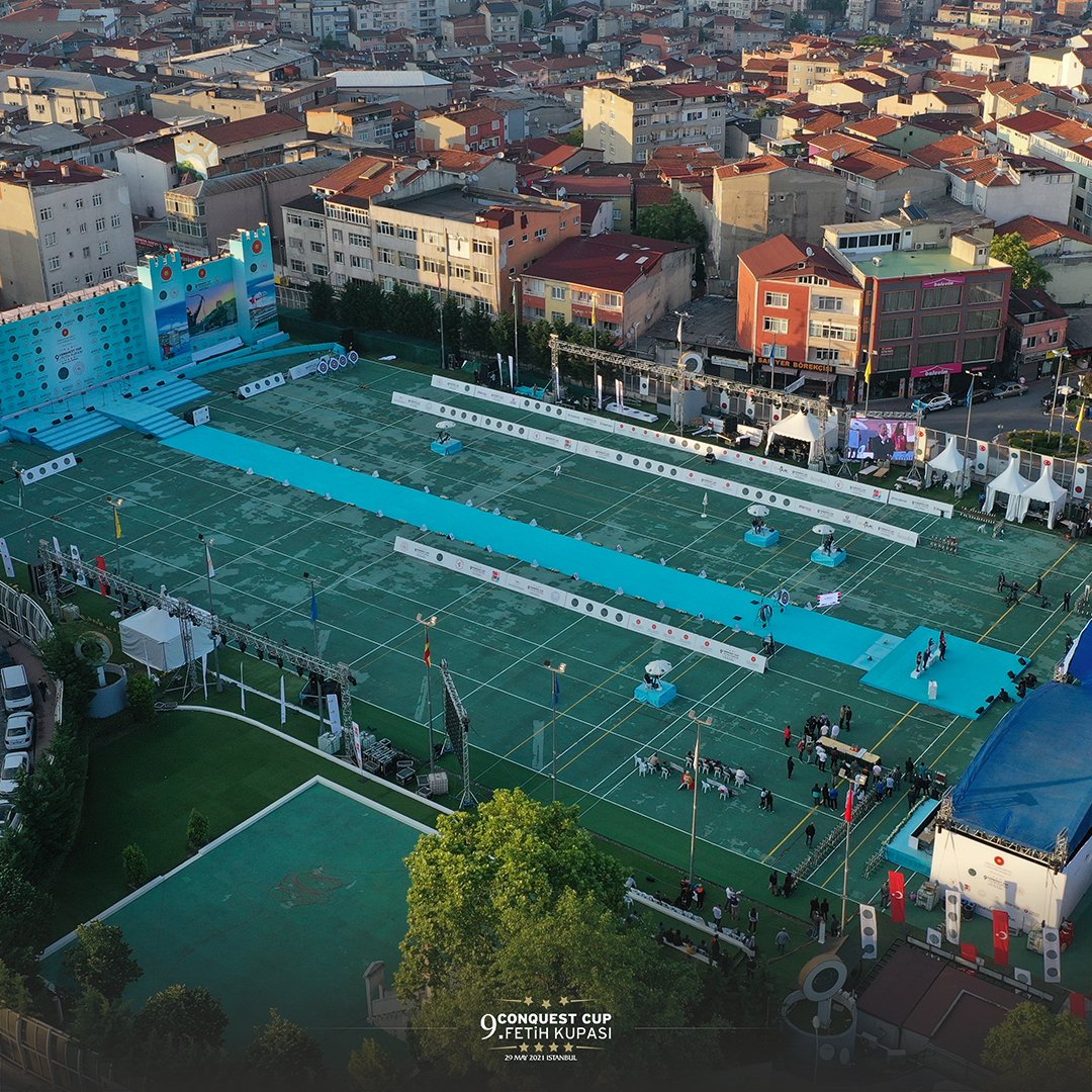 İstanbul'un fethinin 568. yıl dönümünde, 30 ülkeden 200 sporcunun kıyasıya mücadele ettiği 9. Uluslararası Fetih Kupası, Cumhurbaşkanımız Sayın Recep Tayyip Erdoğan'ın hitabı ve şölen havasında geçen kapanış töreniyle sona erdi.