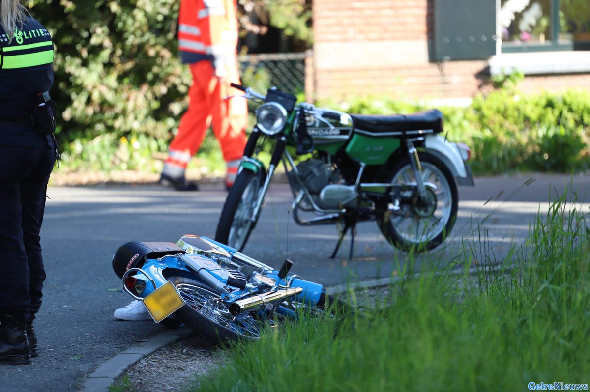 Brommerrijder ernstig gewond na aanrijding met vrachtwagen -..