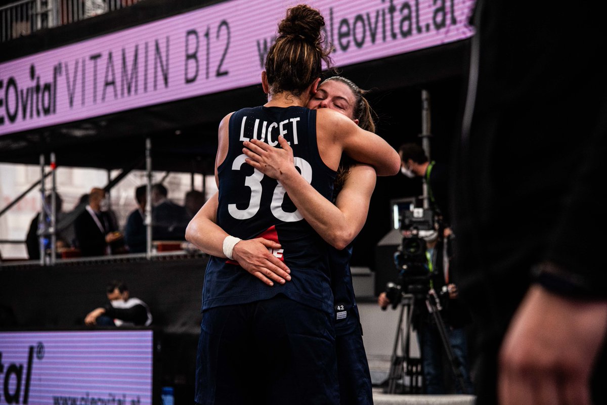 3x3ffbb's tweet image. CRY.