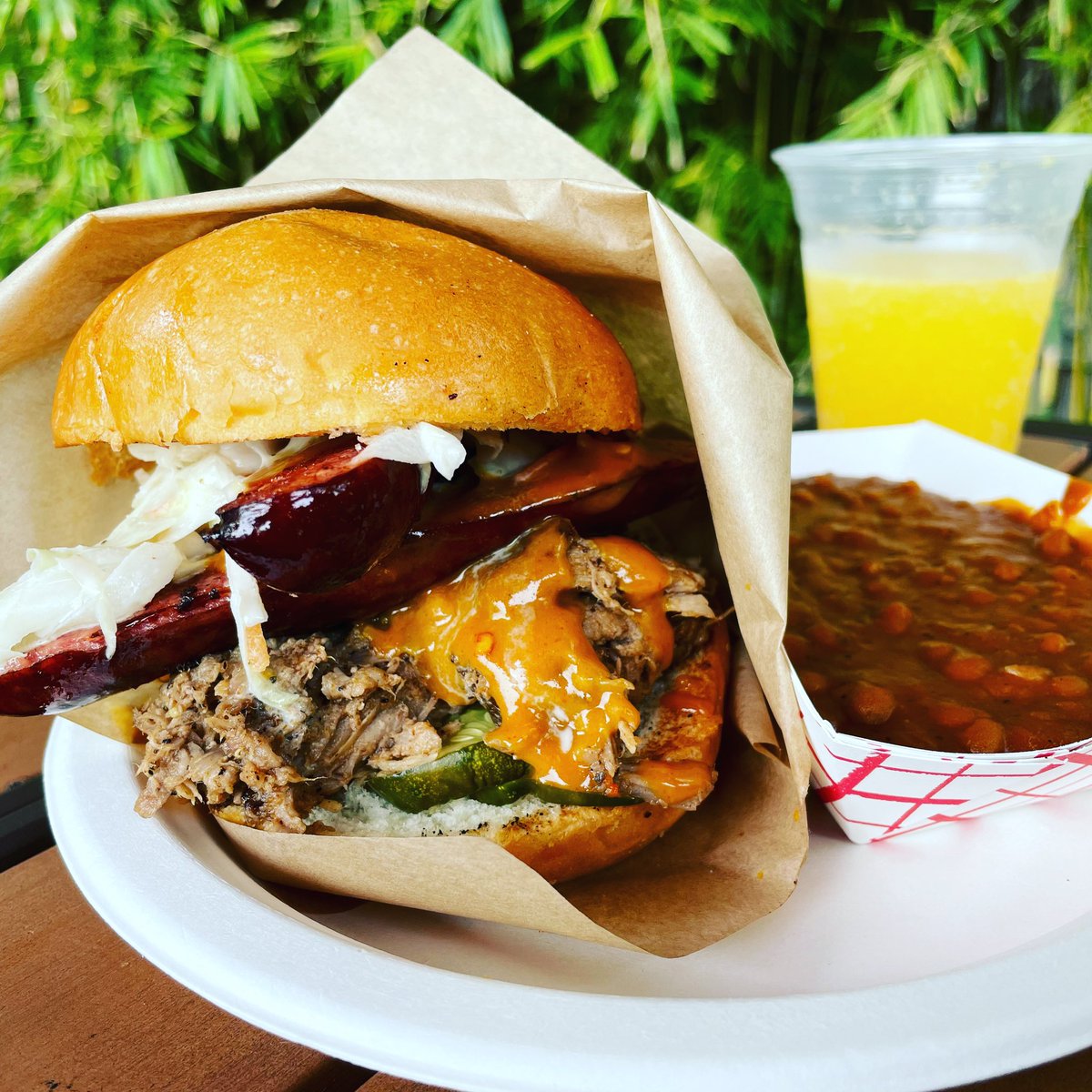 eatingorlando's tweet photo. Amazing BBQ at @swineandsons pop up at @tuffyscider in Sanford https://t.co/dpHlFnH23a