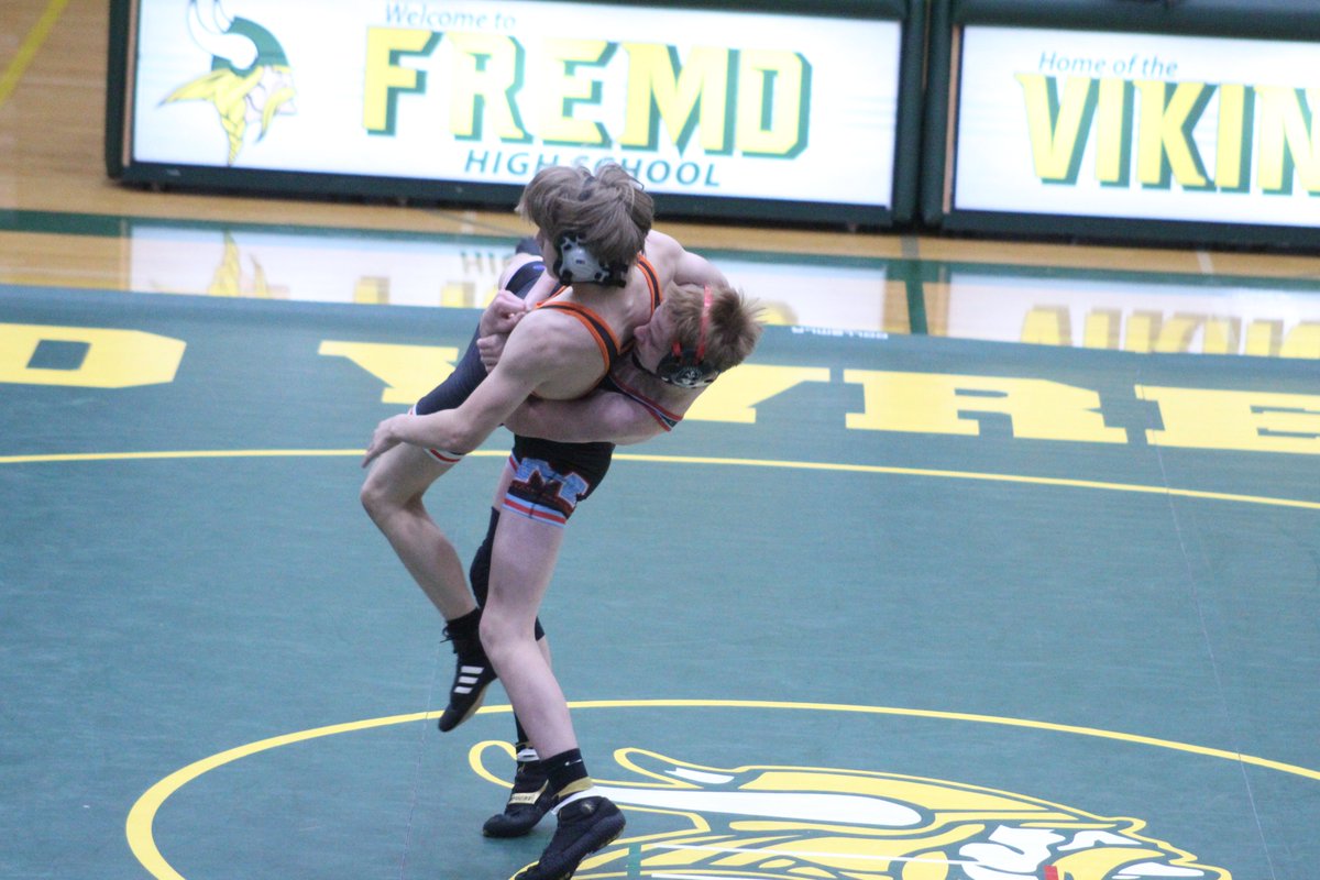 mcchs_wrestling's tweet photo. Nothing better than a good take down or mat return. Holian, Moore, Rodriguez and Fitzgerald doing their thing! #thestormhasarrived #silvaclap https://t.co/HnSHyuGihe
