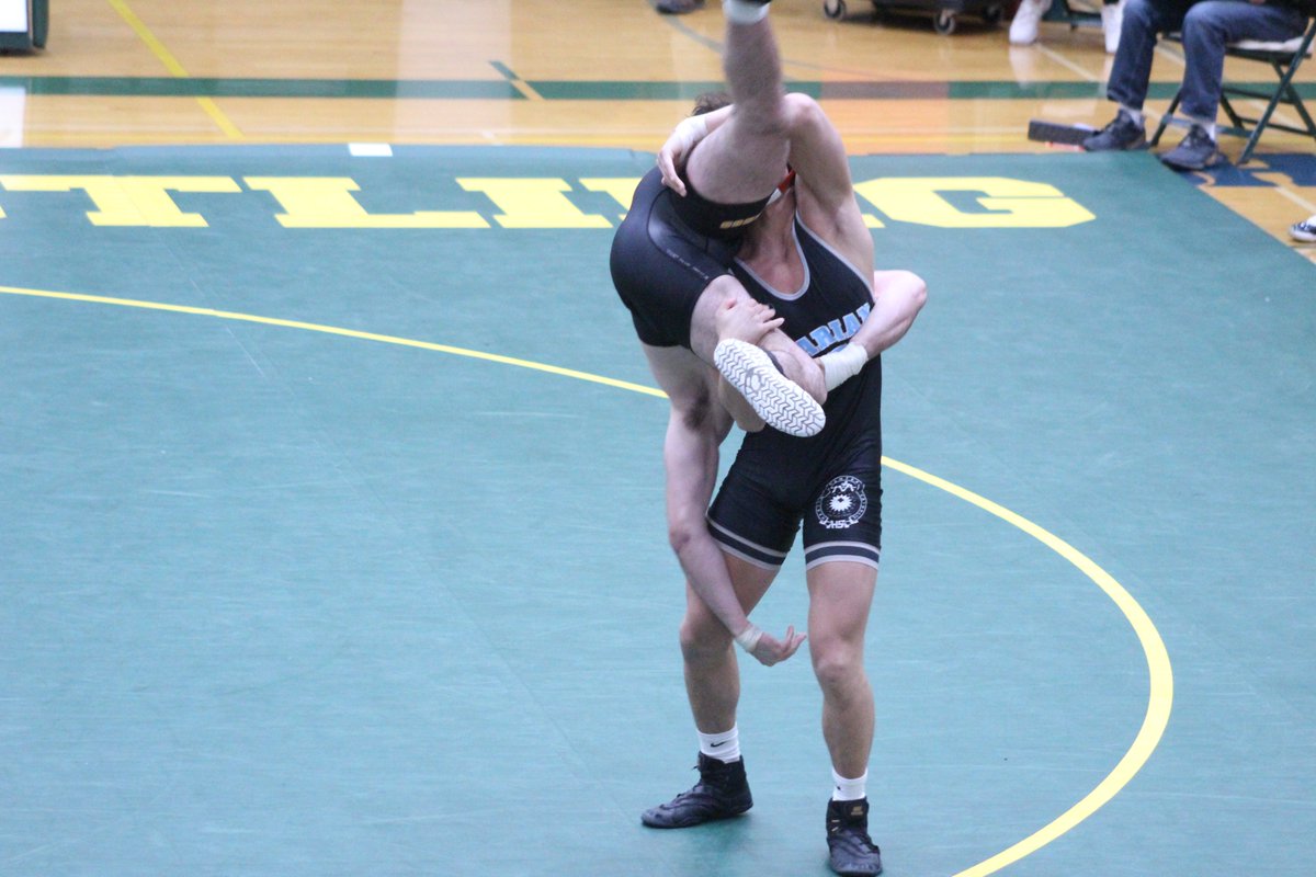 mcchs_wrestling's tweet photo. Nothing better than a good take down or mat return. Holian, Moore, Rodriguez and Fitzgerald doing their thing! #thestormhasarrived #silvaclap https://t.co/HnSHyuGihe