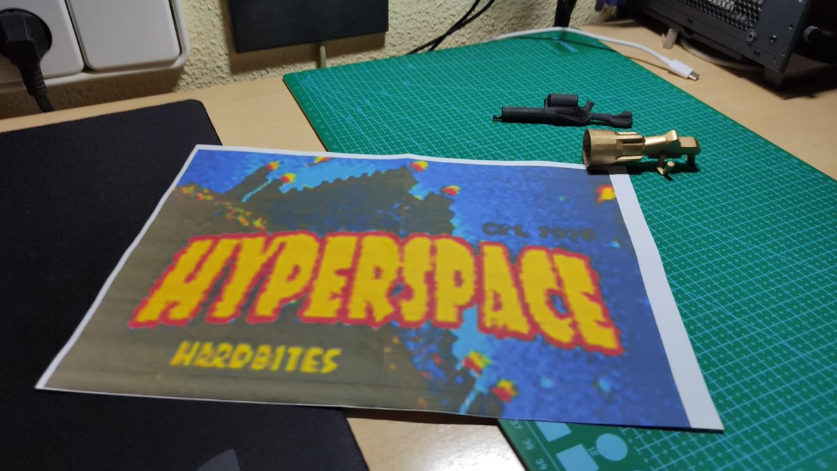 🇬🇧 These are two of the weapons that you can find in HyperAdrenaline. See you on June 1st

🇪🇸 Estas son dos de las armas que puedes encontrar en HyperAdrenaline. Os esperamos el 1 de Junio

#IndieDev #UAGames #3Dprinting #HyperAdrenaline