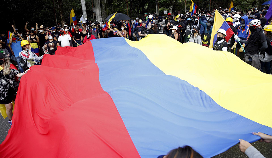 _NOALCOMUNISMO's tweet photo. Unidos por Colombia, marchemos
El mundo debe conocer el clamor de la ciudad capital rechazando el vandalismo y la violencia.
Jóvenes bogotanos y ciudadanía en general nos corresponde cuidar a Colombia y defenderla con entrega y honor. https://t.co/KRs78ebpEm