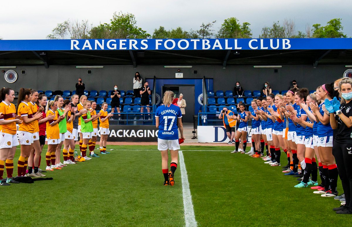 RangersWFC's tweet image. 💙 A guard of honour for captain Clare Gemmell in her final home game before retiring from football.