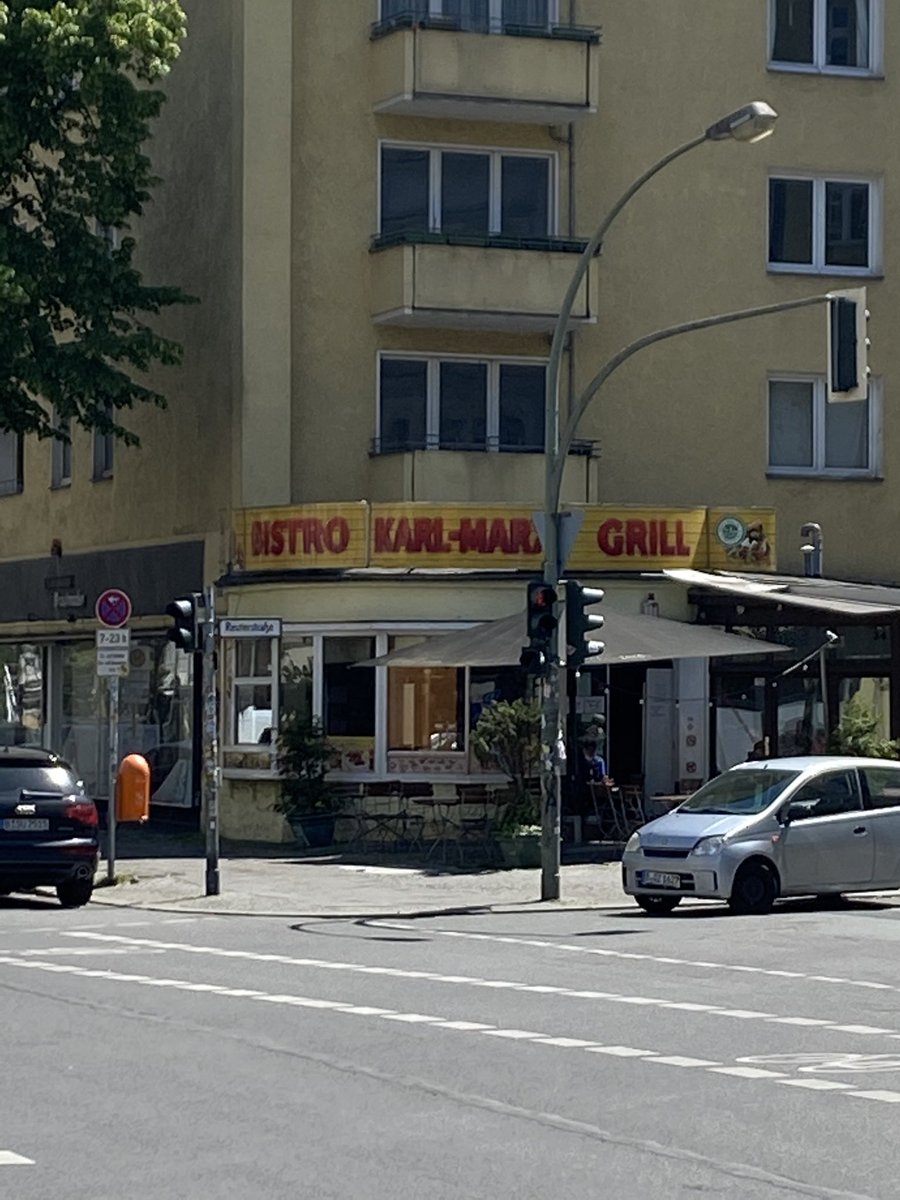 aaronliamsingh's tweet image. Rip Karl Marx u would have loved Karl Marx Bistro and Grill xxxx