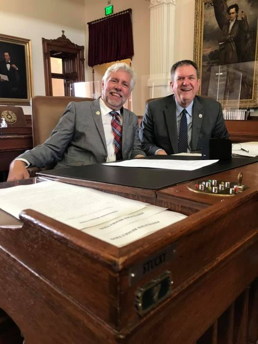 RepStanLambert's tweet photo. One day before the end of session and I am sitting with the BEST deskmate in the #txlege--#HD64 's @RepLynnStucky ! Honored to have such good people like Lynn and his team to work with. #Deskmates #txlege #SineDie https://t.co/GrK0XdiM6E