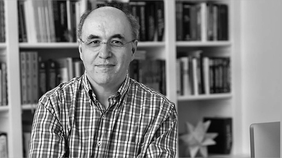 pickover's tweet photo. "I had a very selfish reason for building Mathematica. I wanted to use it myself, a bit like Galileo got to use his telescope... But I wanted to look, not at the astronomical universe, but at the computational universe."
~Stephen Wolfram, "Computing a Theory of Everything," 2010 https://t.co/V6H4FnN36o