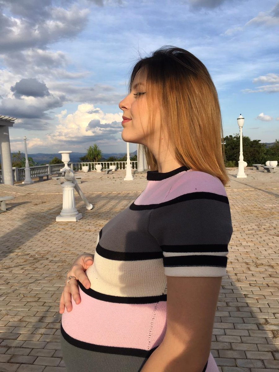 lorena_kudrek's tweet photo. p exaltar a beldade q eu estou na gravidez 🥴 https://t.co/FX5GEtoZiW