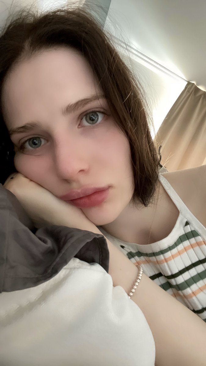 Reislin on X: Have a nice day! Better than mine 😅 I'm so sick :( I think  it's COVID and will take the test soon... t.cohUs48wqcK4  X