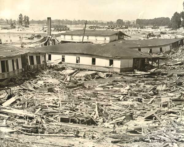 JoAnnPDX's tweet image. 73 years ago the largest housing project at the time in the United States was flooded. A torrential storm left over 18,000 people without a home, without a community, and without their city. That city was Vanport.