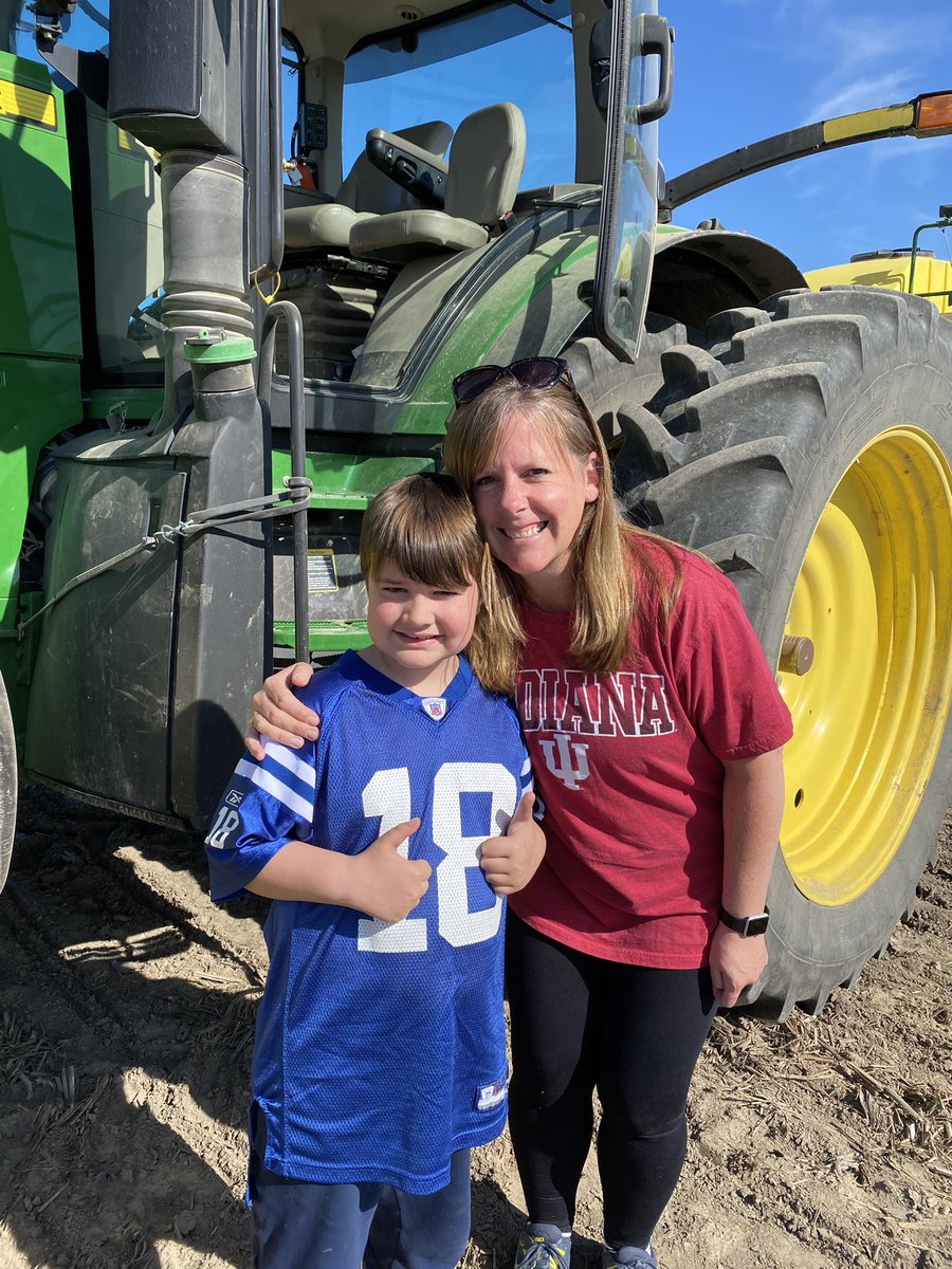 stephetch_2nd's tweet photo. This sweet 2nd grader of mine has big dreams to be a farmer one day. Today he got to “help” plant soybeans at our farm! I don’t know who was more excited about this...him or me! https://t.co/fi2CrjTpLC