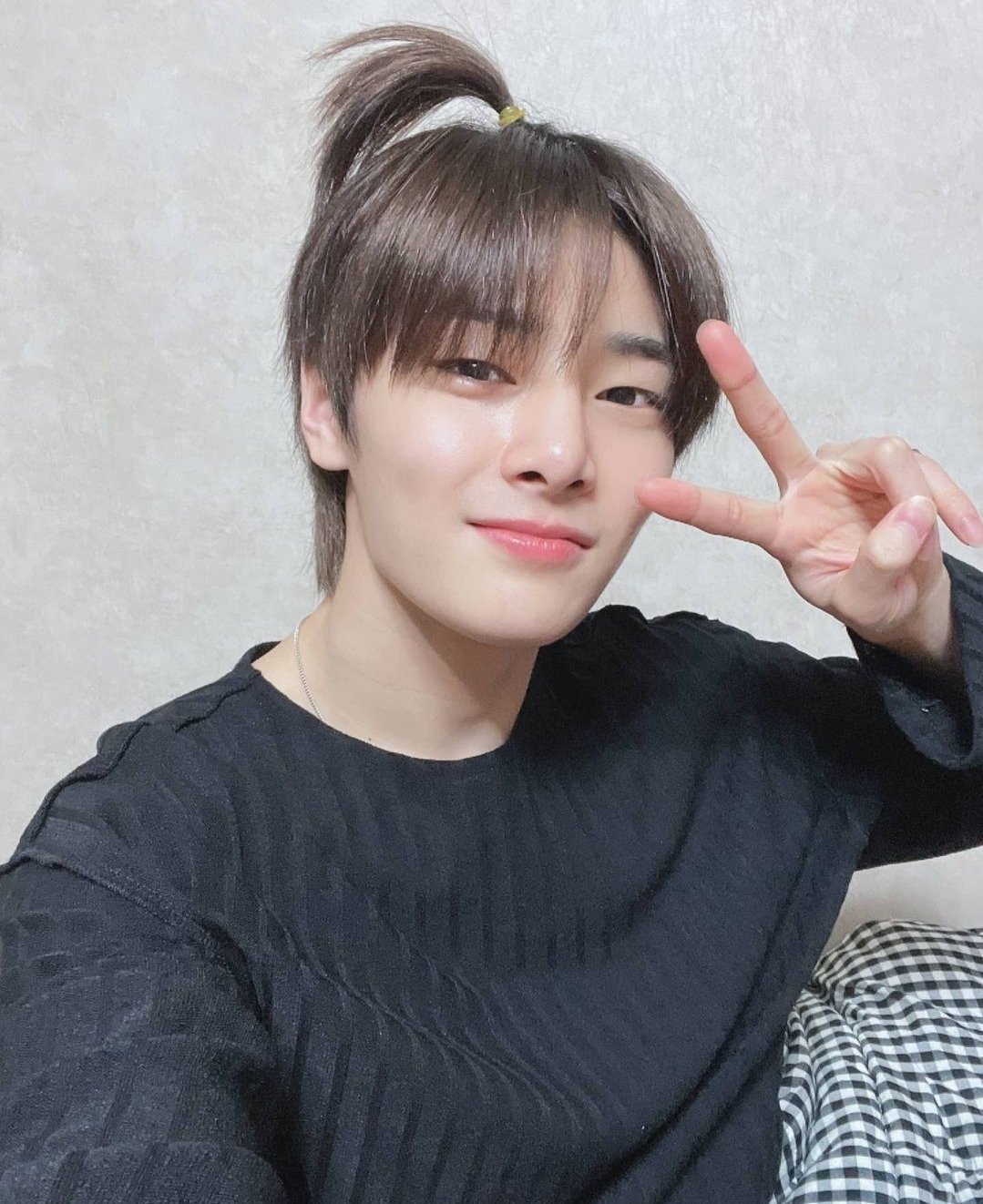 사키푸 在 Twitter 上 おはイエニ この前イエニがりんごちゃん をしてくれたんだけどvliveでstayがりんごヘアーしてって言ってその場でもしてくれてたんだけど また改めてしてくれたんだよね 本当イエニはとっても優しい 大好きだーーー 昨日の