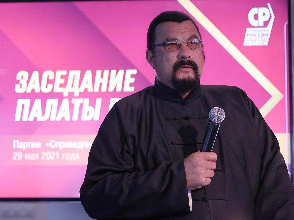 Steven Seagal joins Russian pro Kremlin party, proposes tougher laws