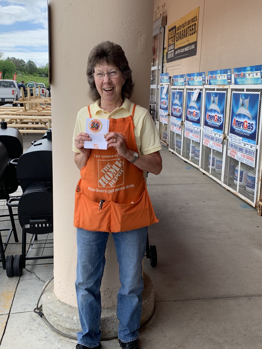 Linda Frame celebrating 25 Years with THD731!! ⁦<a href="/joshfelkerTHD/">Josh Felker</a>⁩