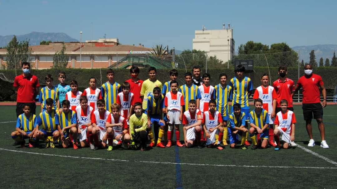 cdtortosa's tweet photo. ⚽️ 📰 📸 Resultats i imatges dels partits del cap de setmana a la nostra pàgina de Facebook 👈🏻🔴⚪
#cdtbase #cdtescola #Tortosa #TerresdelEbre https://t.co/9ResXQ3YMu