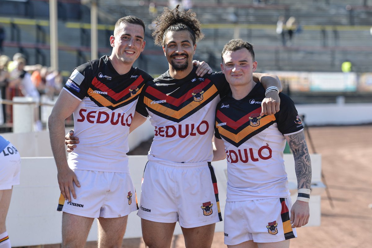 JordanLilley6's tweet photo. Stan boys are back. ⚫️⚪️

Loved that. 🙌🏻

@StanningleyRL https://t.co/kPFgDxzATO
