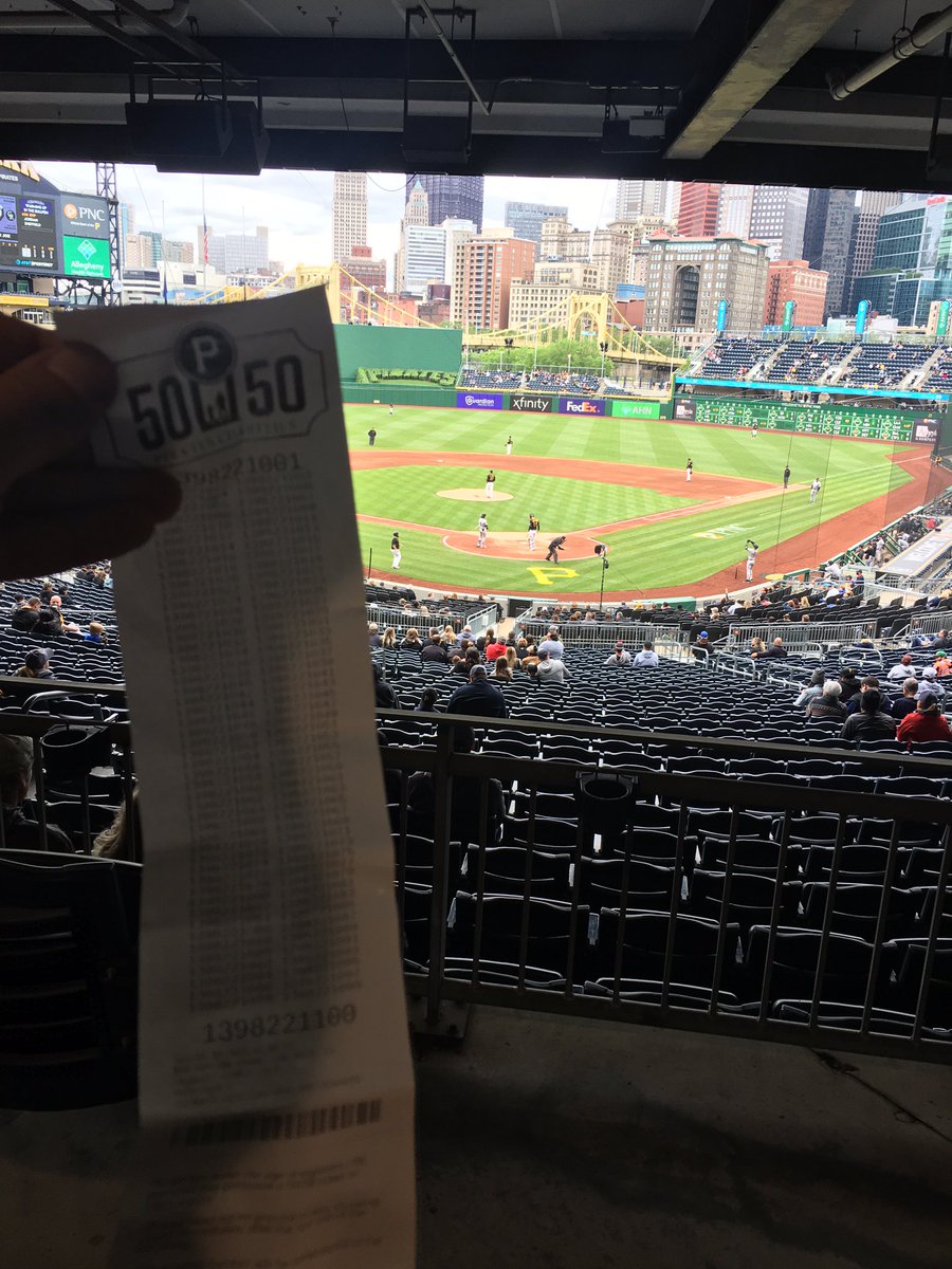 BasedGuy_'s tweet photo. Back again @BarstoolBigCat @GuiGornicki https://t.co/Ckj2SKLMWt