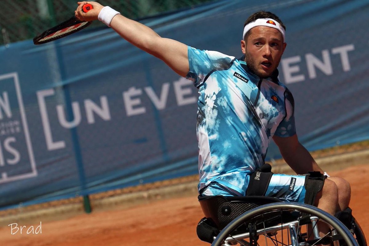 New clay court season means new style <a href="/iloveellesse/">ellesse</a> 
See you soon <a href="/rolandgarros/">Roland-Garros</a> 🎾😬